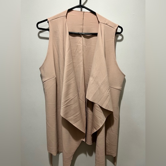SHEIN Apricot Open Front Vest - Picture 2 of 4